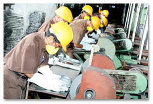 Environmental friendly fettling shop
